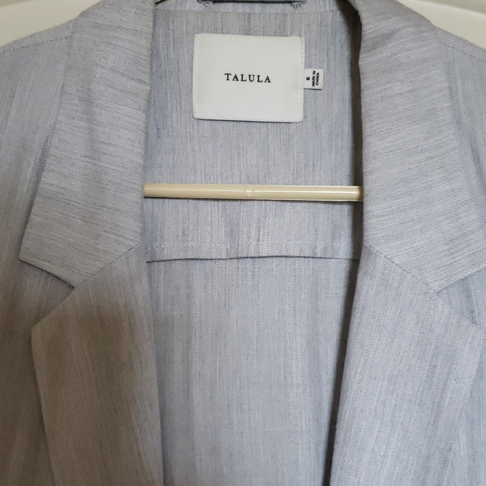 Blazer - Picture 3 of 4